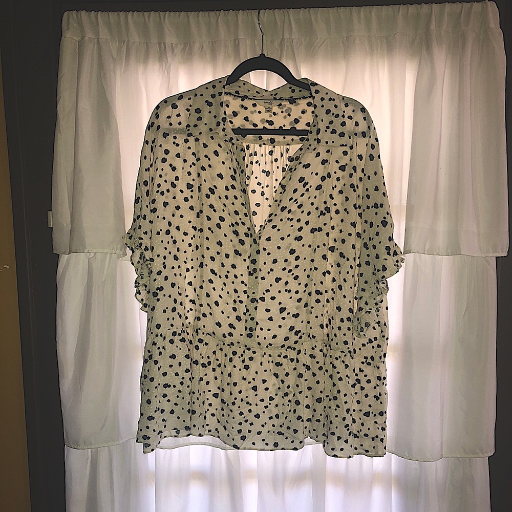 NWT Terra & Sky Adorable Blouse